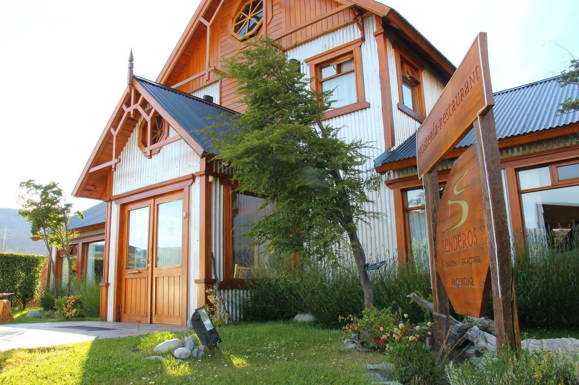 Hosteria Senderos Hotel El Chalten Exterior photo